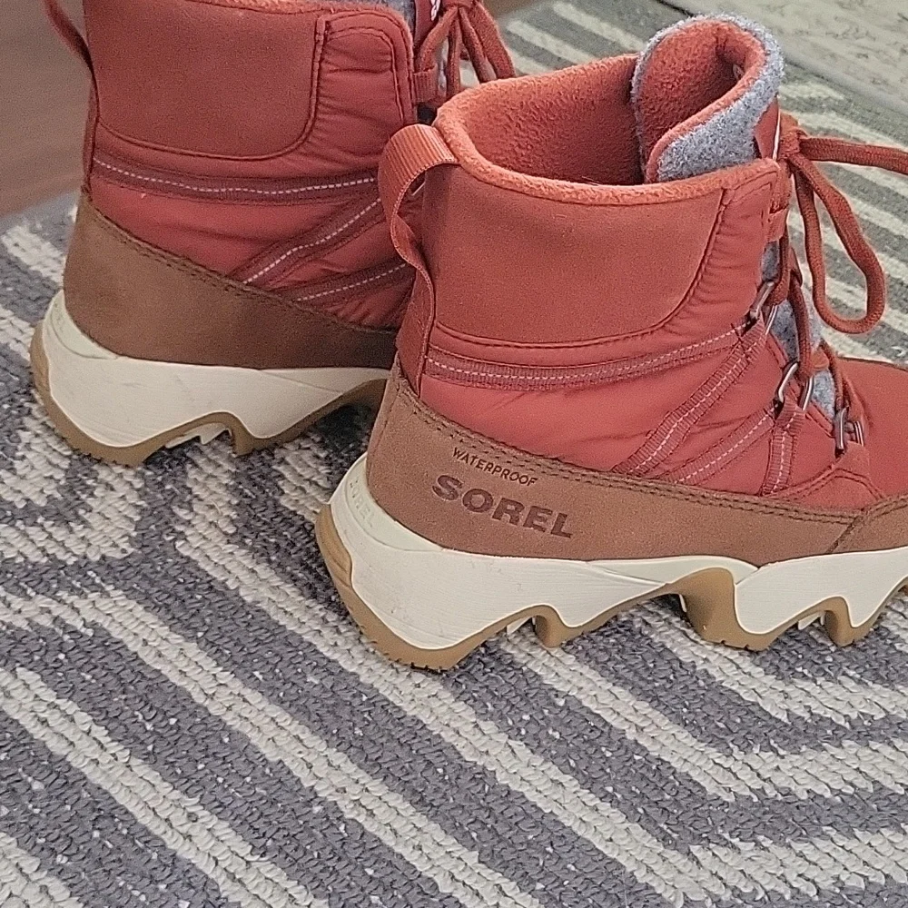 Sorel KINETIC Boots - Picture 2 of 4